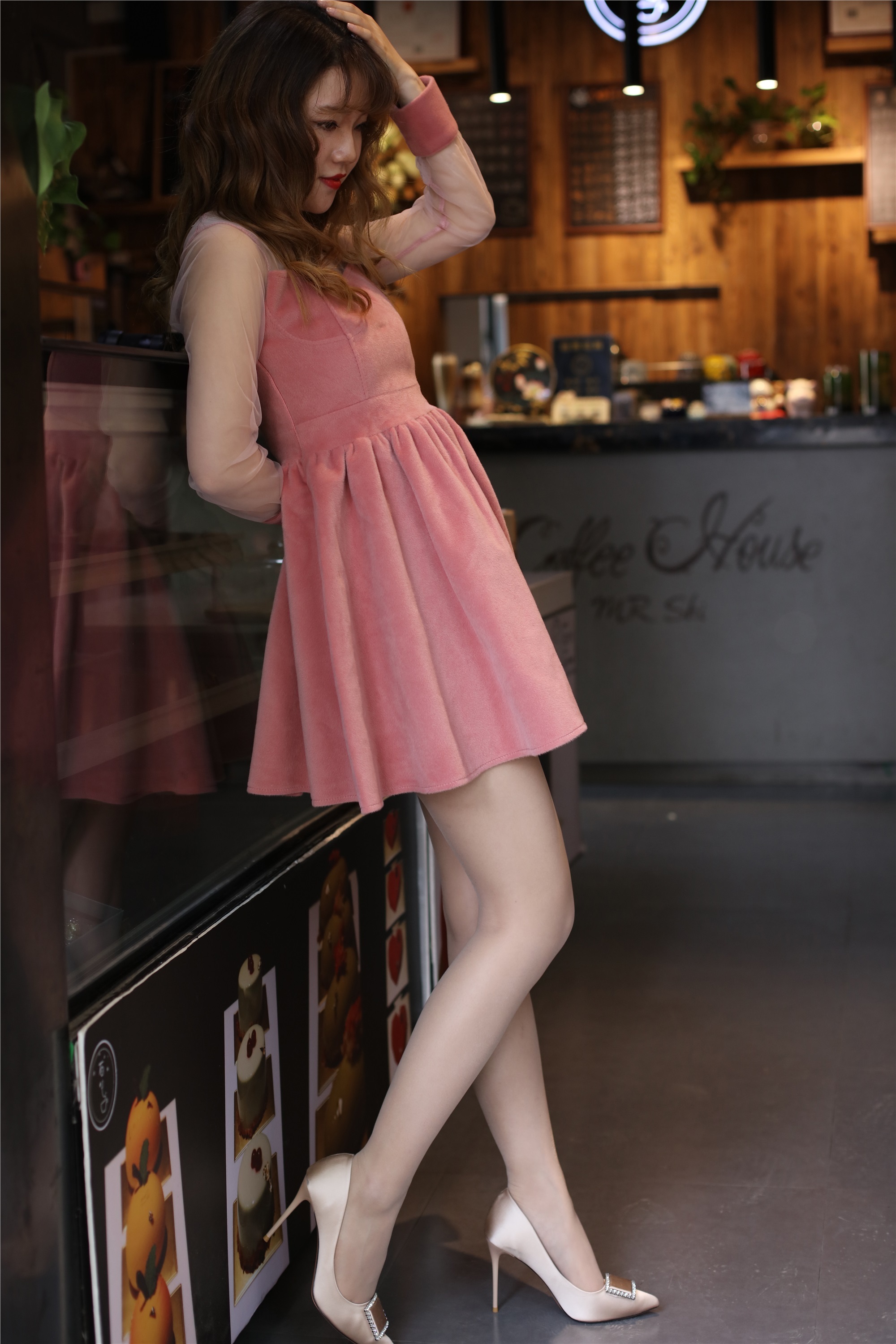 奈丝写真 NO.084 高高-有丝袜没奶茶的下午茶